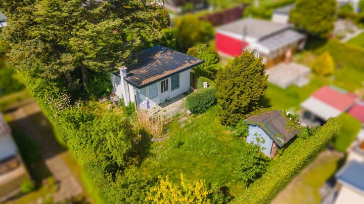 Idyllischer Ferienbungalow in Drigge auf Rügen