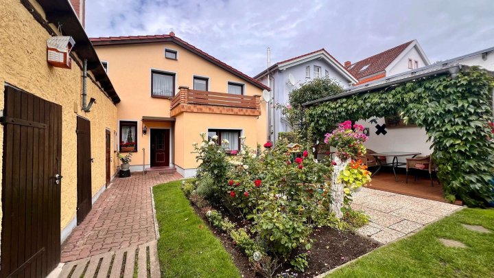 Doppelhaushälfte mit Garage und Garten auf der Insel Rügen