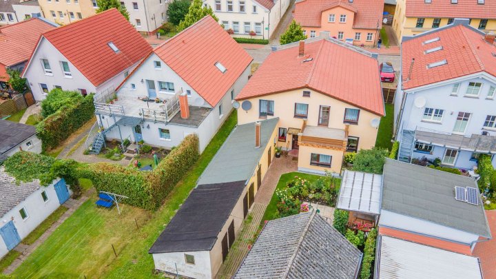 Doppelhaushälfte mit Garage und Garten auf der Insel Rügen