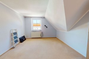 Schlafzimmer 2 DG