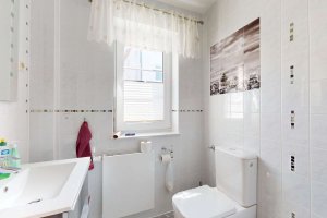 Badezimmer Büro EG