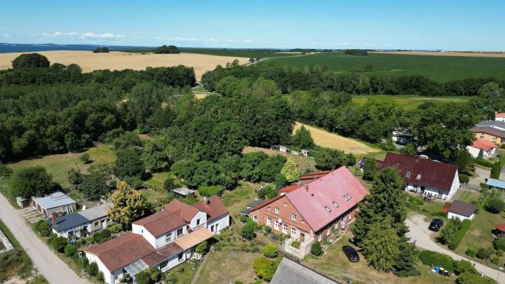 Mehrfamilienhaus (Doppelhaushälfte) – Kapitalanlage mit stabilen Mieteinnahmen