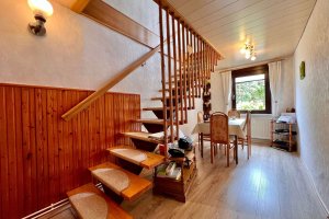 Wohnbereich mit Treppe